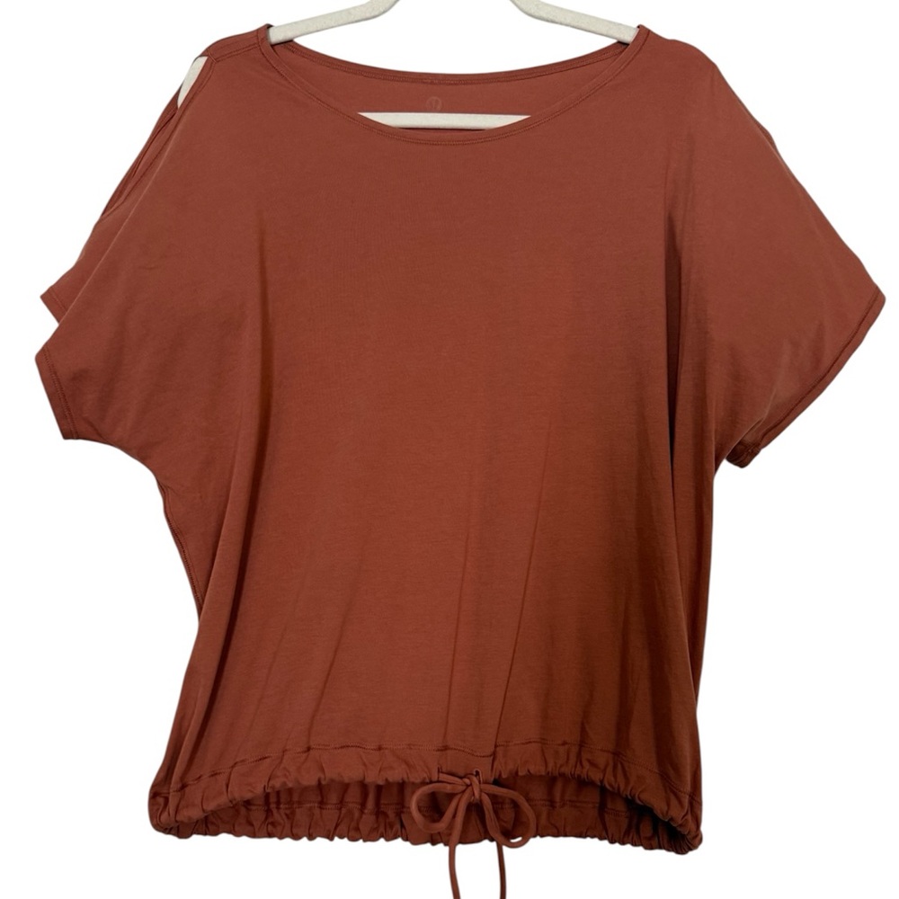 Lululemon Renew the Day Short Sleeve — Canyon Rock | Size 6 (Small)